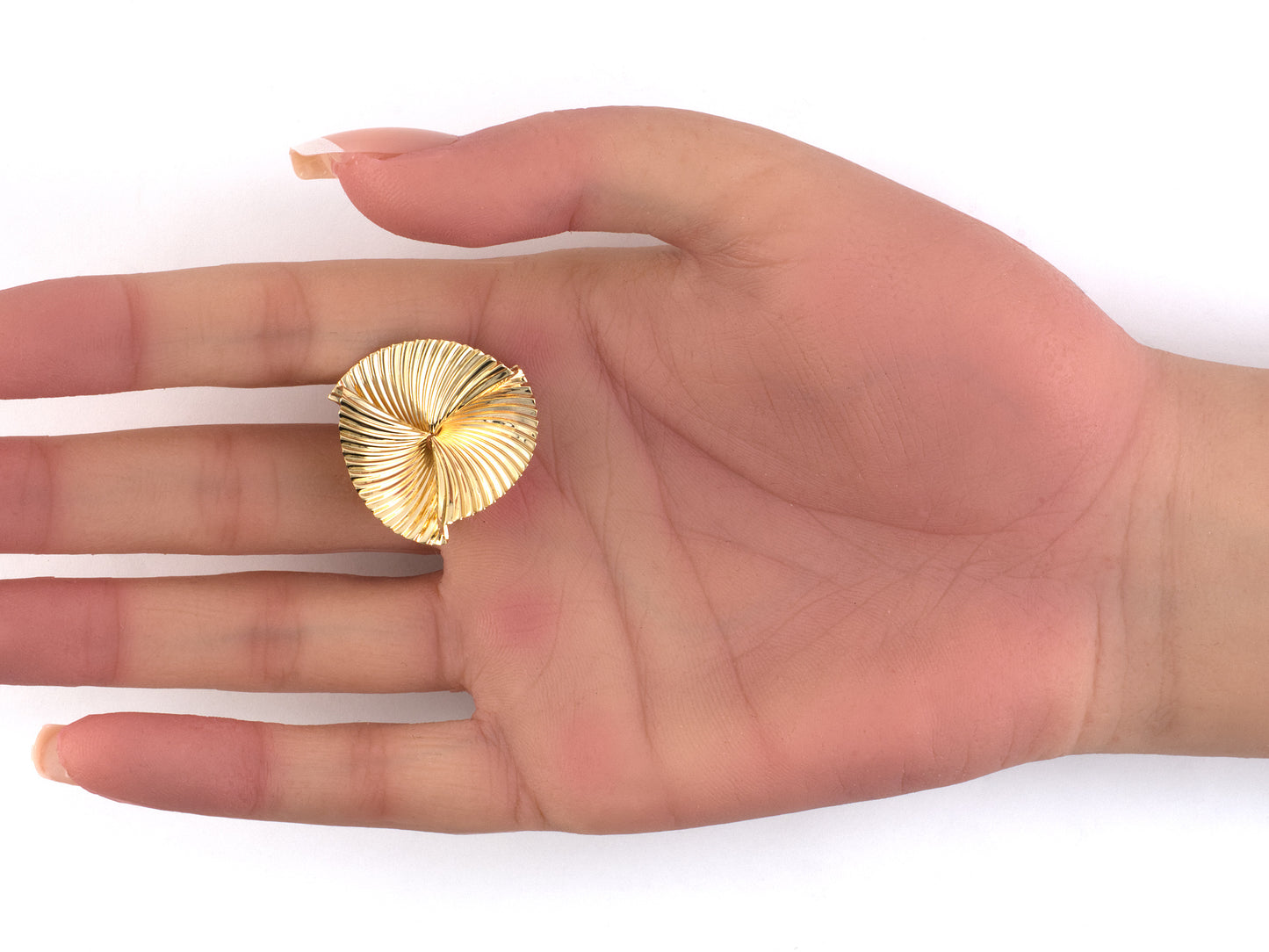 54542 - Circa 1960s Gold Corrugated Leaf Floral Earrings