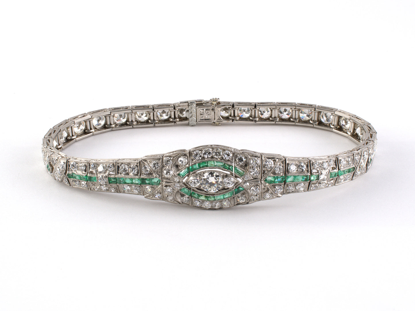 73854 - Art Deco Platinim Diamond Emerald Bracelet