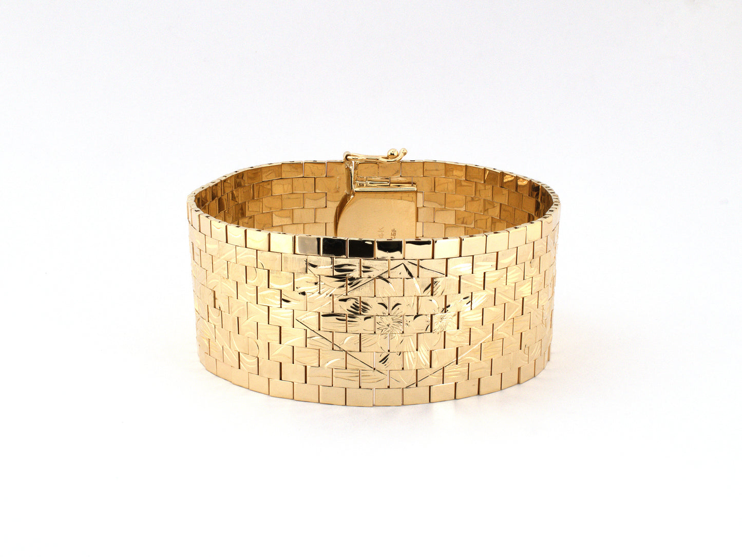 74004 - Circa 1950s Zelman & Friedman Gold Carved Brick & Scroll Pattern Bracelet