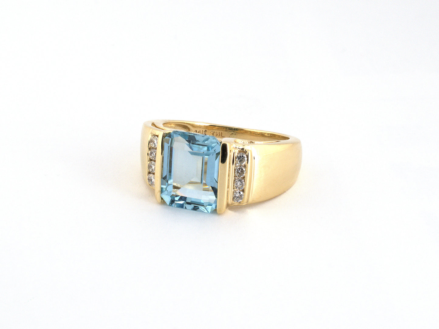 902386 - Gold Aqua Diamond Cocktail Ring