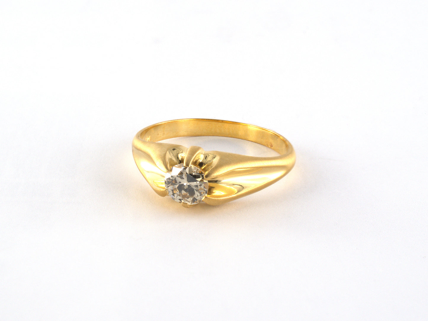 98022 - SOLD - Gold Diamond Gents Belcher Solitaire Ring