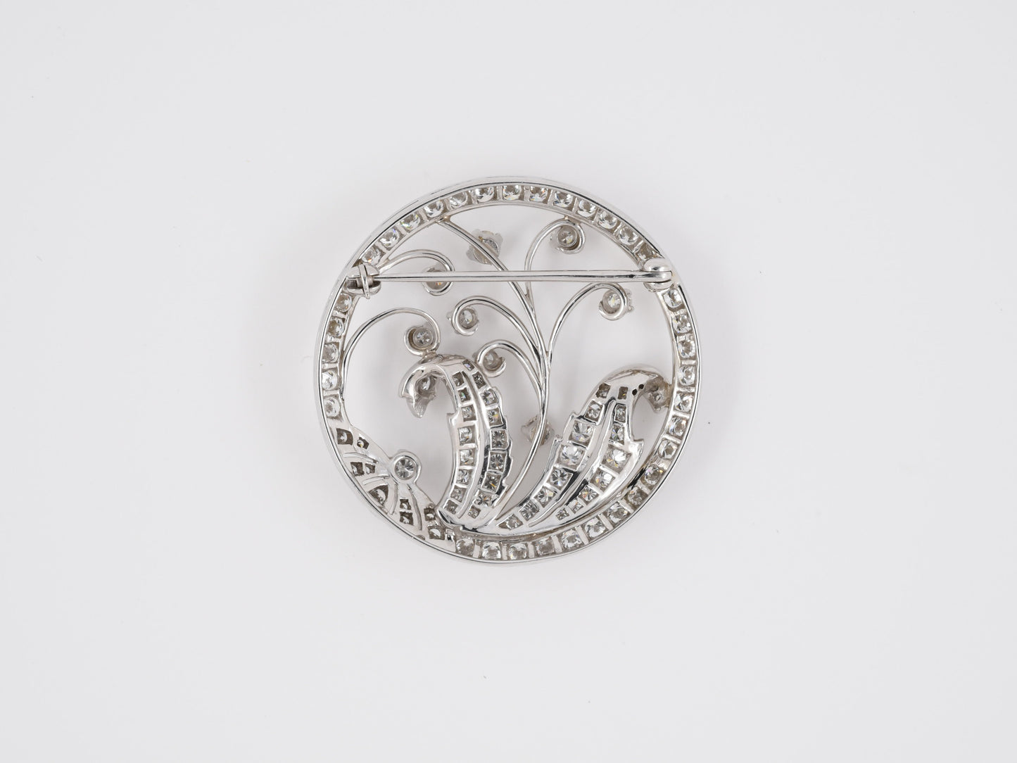 23261 - Circa 1950 Platinum Diamond Circle Pin