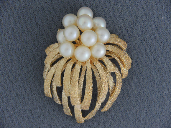 23960 - SOLD - Gold Pearl Nugget Flower Spray Pin