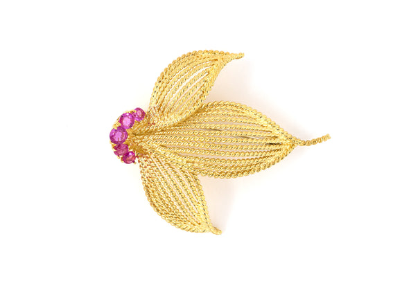 24173 - Circa 1965 Tiffany Italy Gold Ruby Twisted Wire Floral Leaf Pin