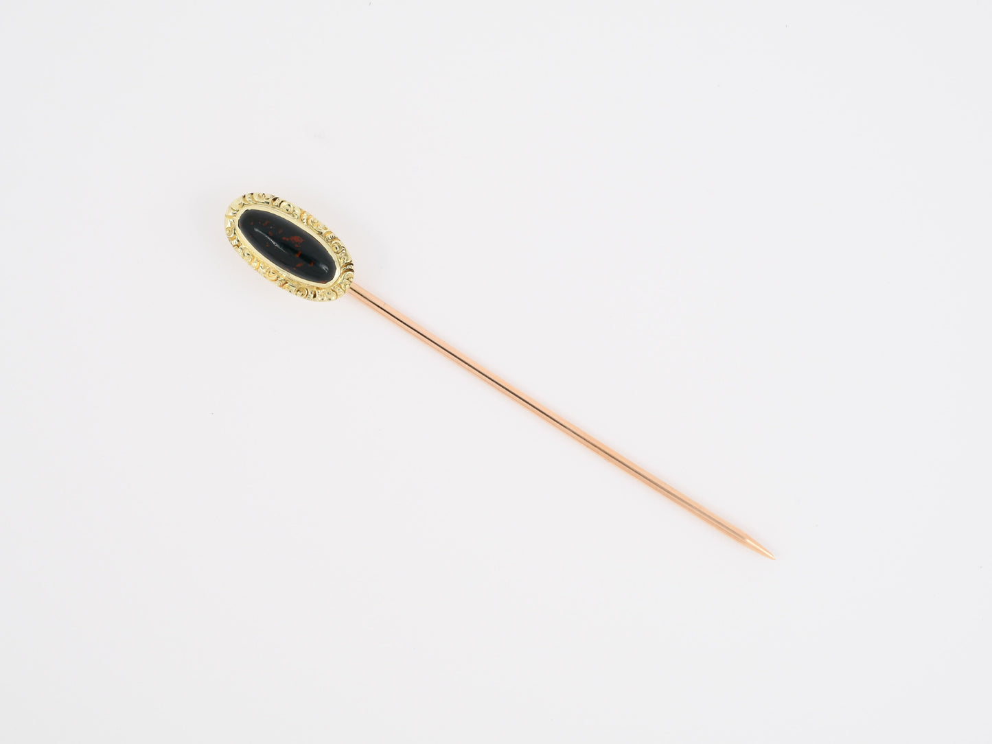 31318 - Victorian Gold Bloodstone Carved Frame Stick Pin