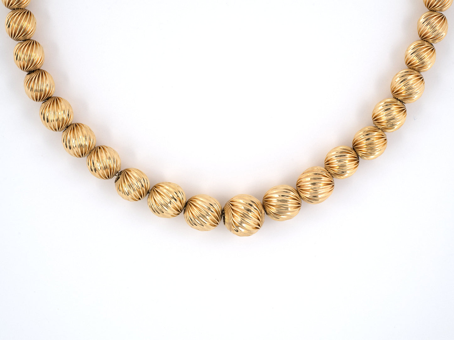 43011 - Circa 1950 Gold Corrugated Ball Necklace