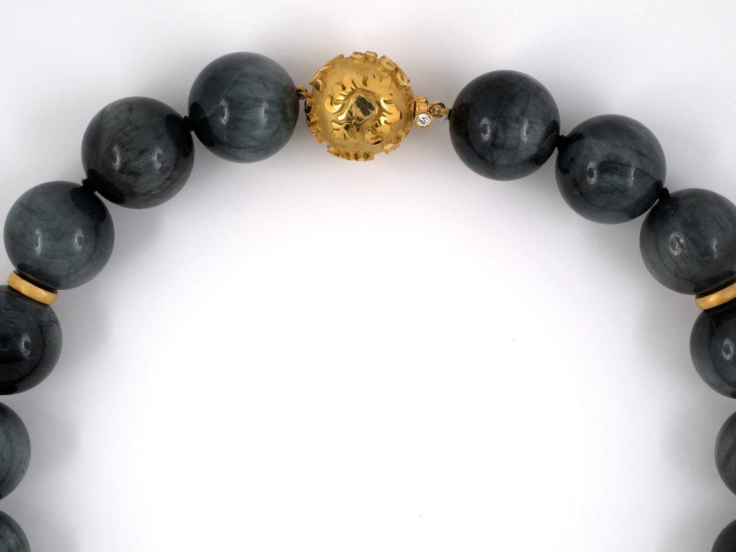 45131 - Gold Diamond Grey Black Quartz Bead Stamped Leaves Ball Clasp Rondel Necklace