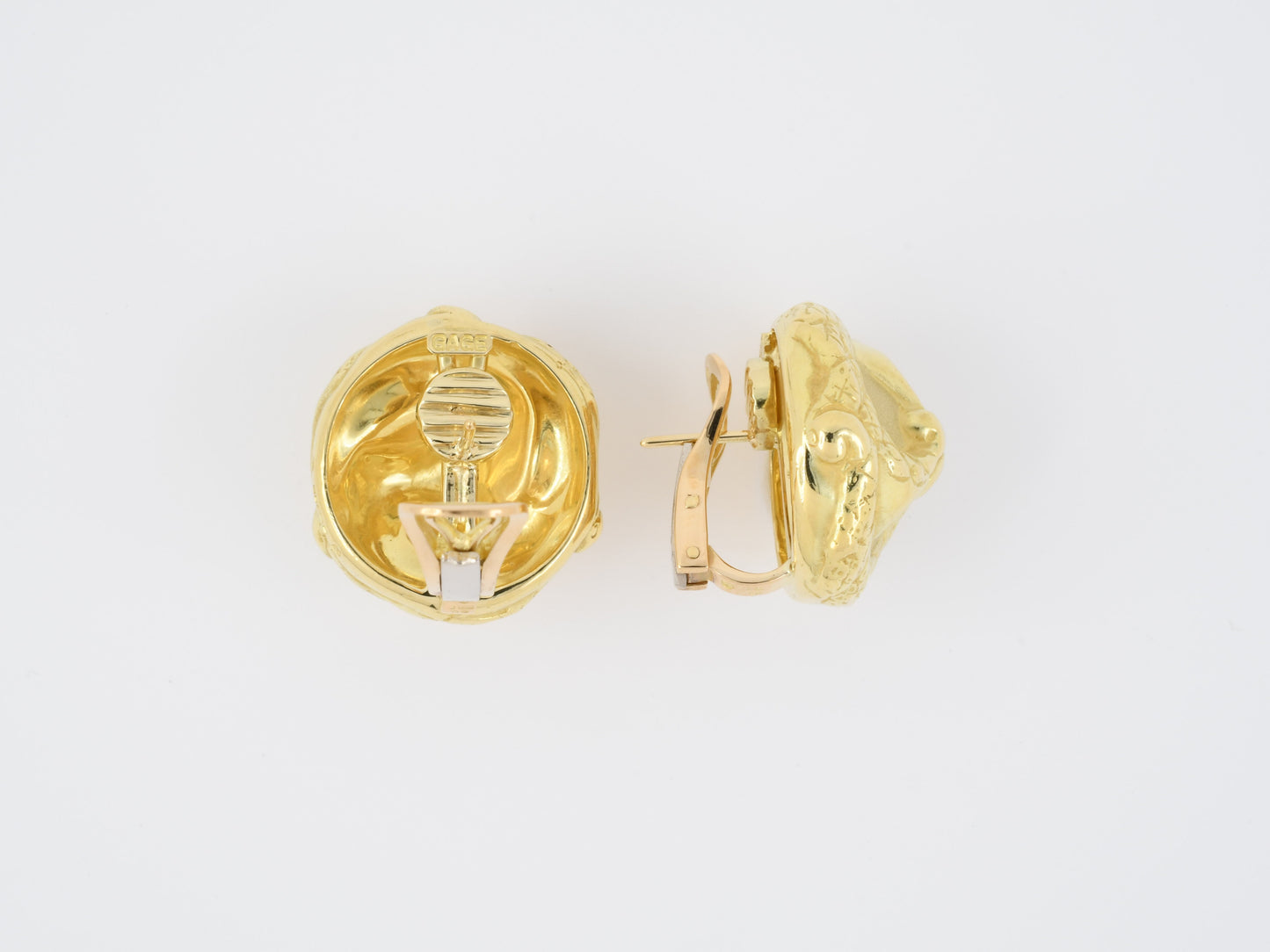 54078 - Circa 1996 Elizabeth Gage English Gold Carved Snake Earrings