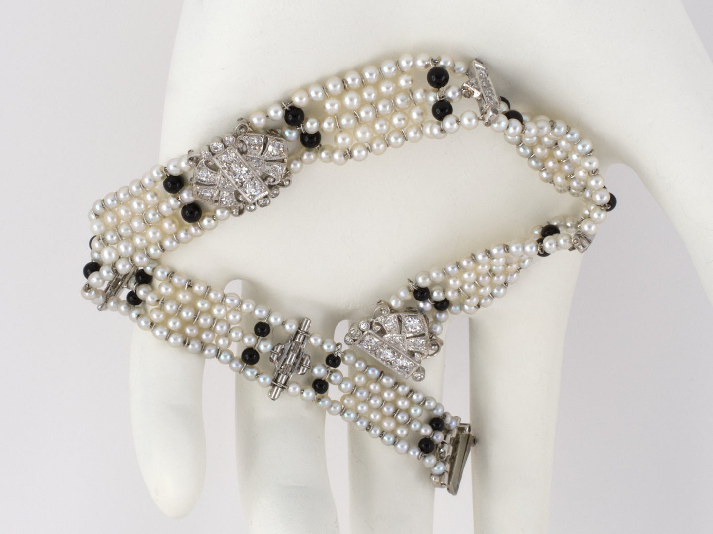 71839 - Edwardian Platinum Black Onyx GIA Natural Pearl Bracelet