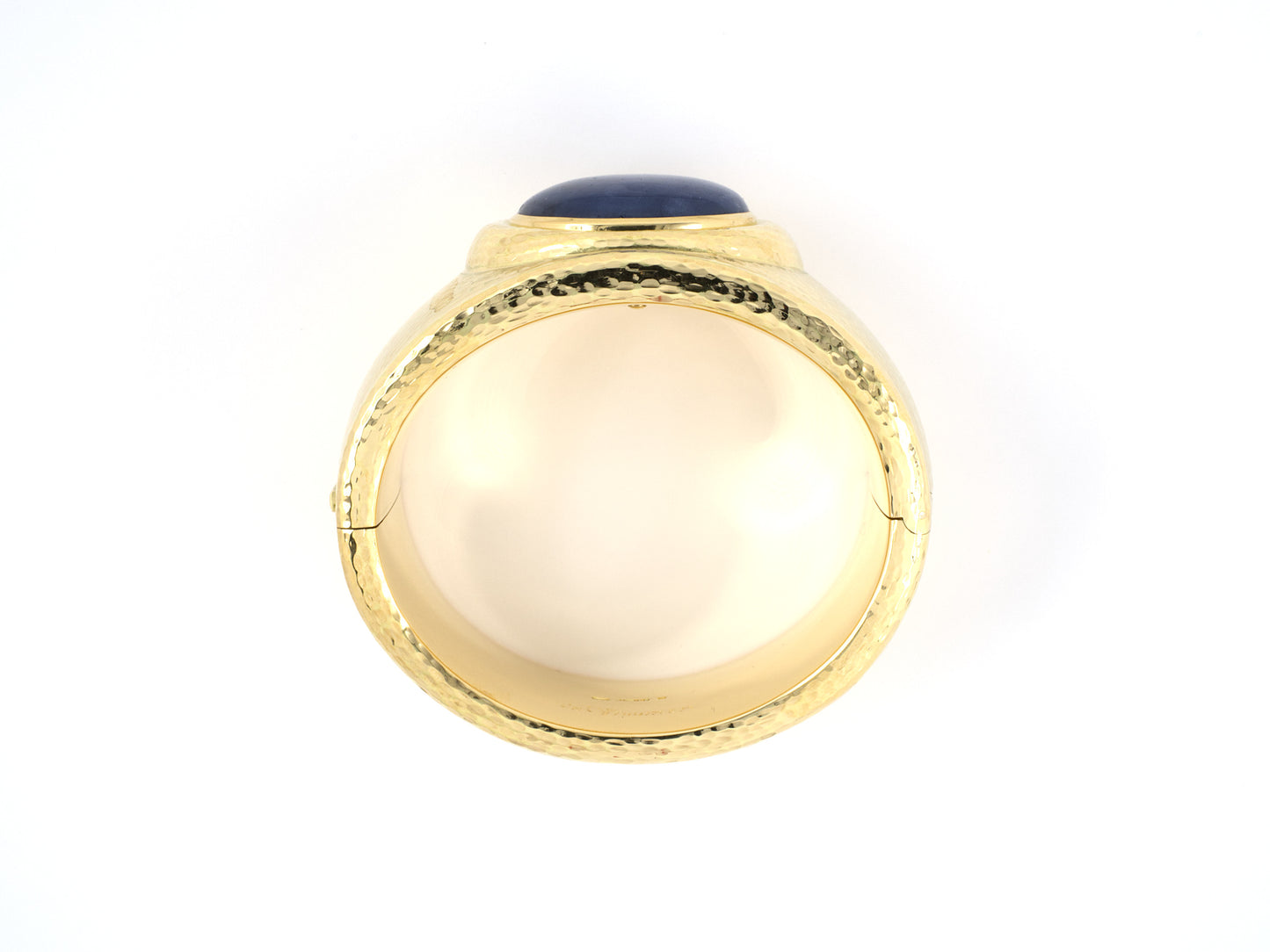 72286 - SOLD - Circa 1998 De Vroomen Gold Sapphire Hammered Bangle Bracelet
