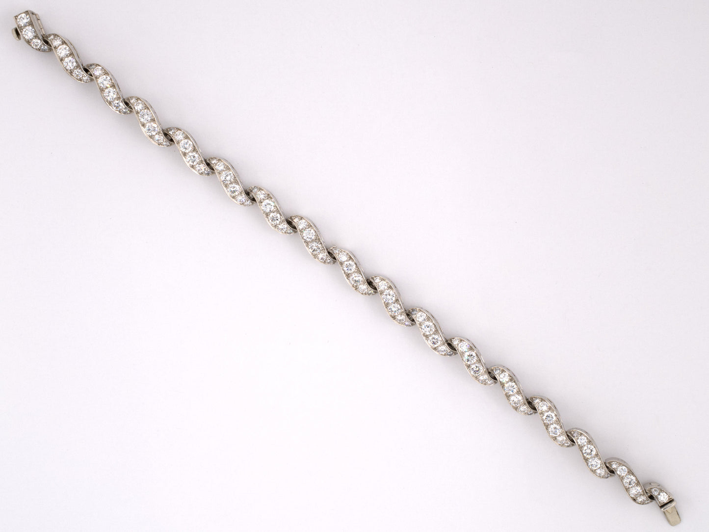 72816 - Yard Platinum Diamond Barber Pole Bracelet