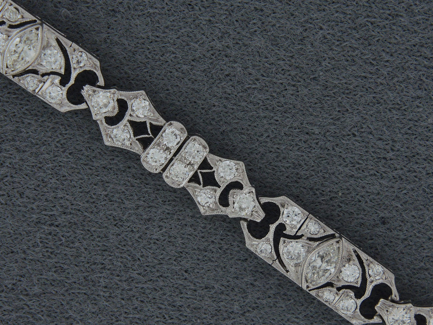 73058 - Art Deco Platinum Diamond Open Bracelet