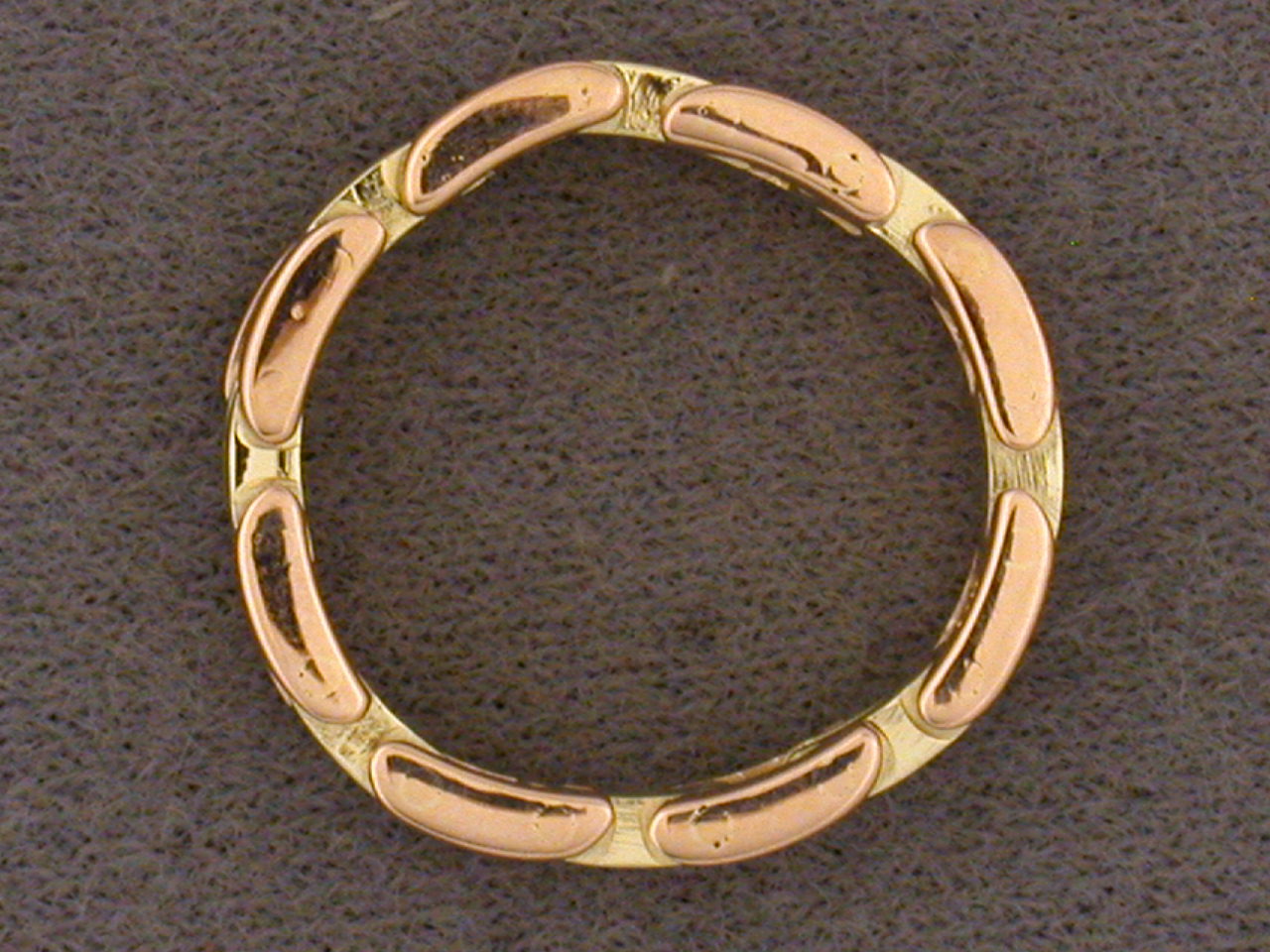 900897 - SOLD - Retro Gold Flexible Tank Style Link Flexible Eternity Ring