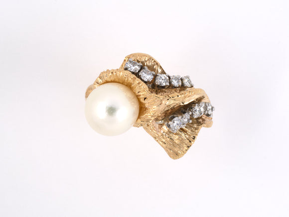 900938 - Gold Platinum Pearl Diamond Carved Ring