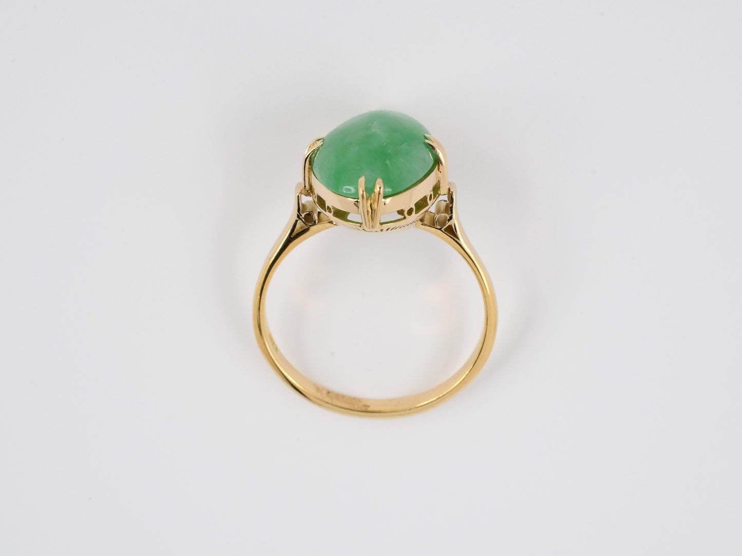 901168 - Gold Jadeite Oval Dinner Ring