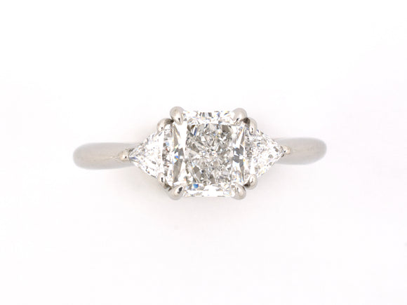 901397 - Tiffany Platinum GIA Diamond 3-stone Engagement Ring