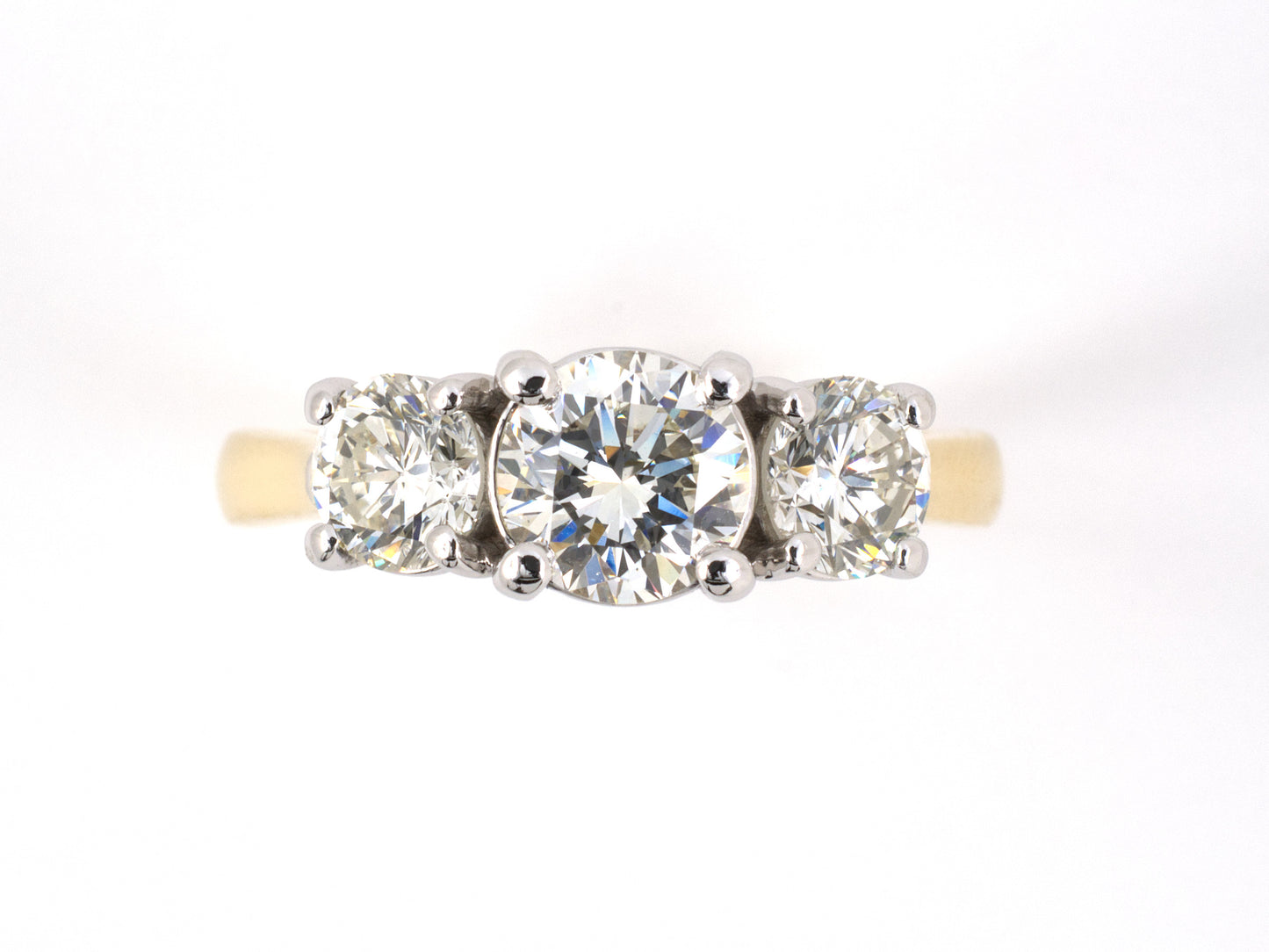 901473 - SOLD - Gold Diamond 3-stone Ring