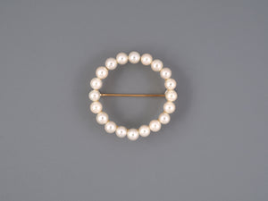 24200 - SOLD - Gold Pearl Circle Pin