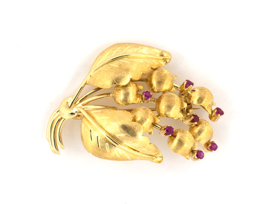 24267 - Circa 1960s Tiffany Gold Ruby Carved Floral Circa Pin