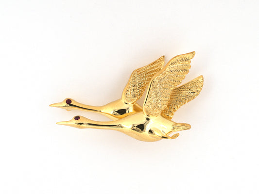 24284 - Gold Ruby Carved Twin Geese Pin