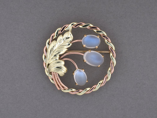 24294 - Retro Gold Moonstone Carved Leaf Floral Circle Pin