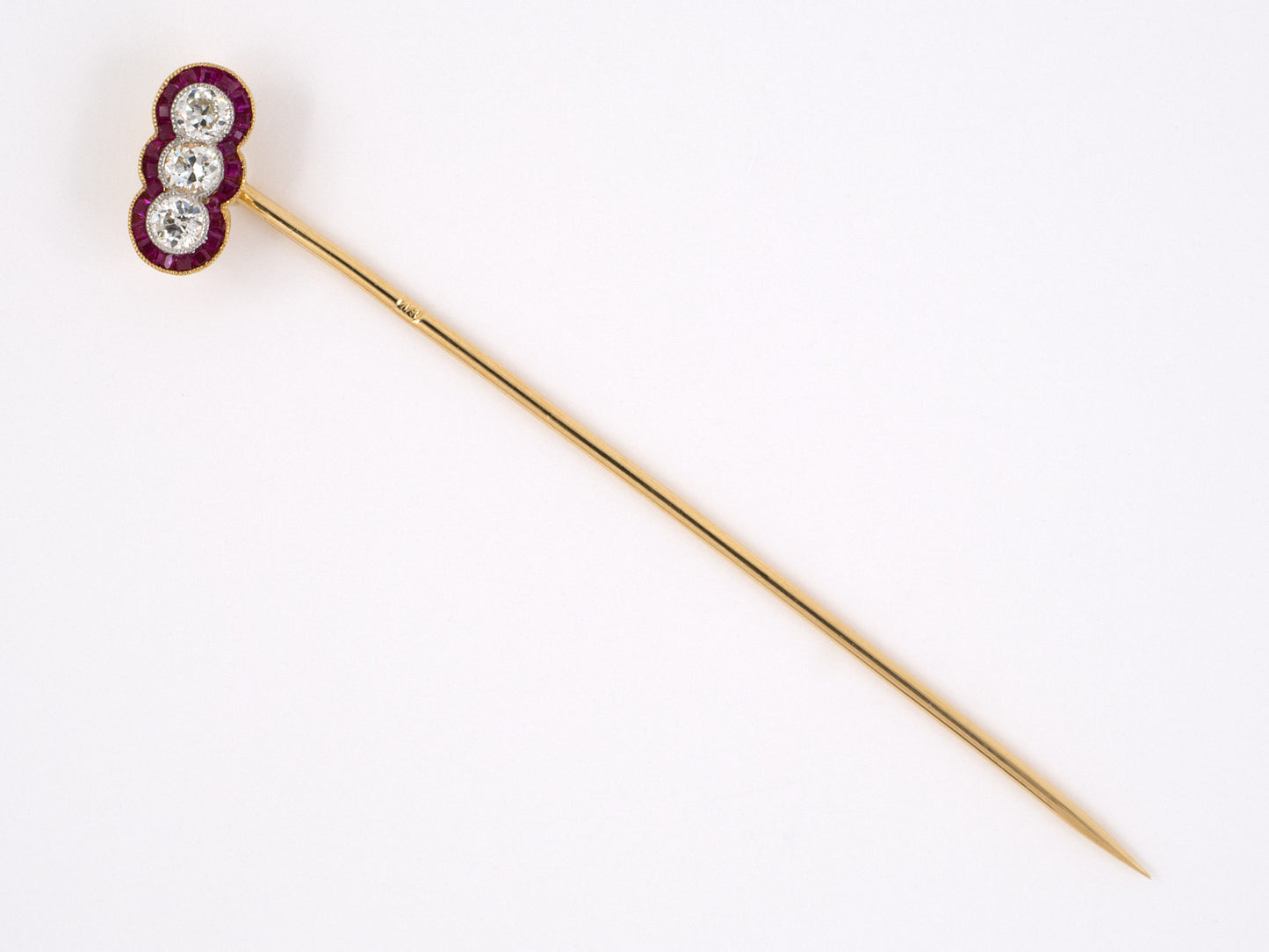 31344 - Edwardian Platinum Gold Diamond Ruby 3-Stone Stick Pin