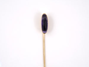 31377 - Victorian Carrington & Co Gold Amethyst Elongated Oval Stick Pin