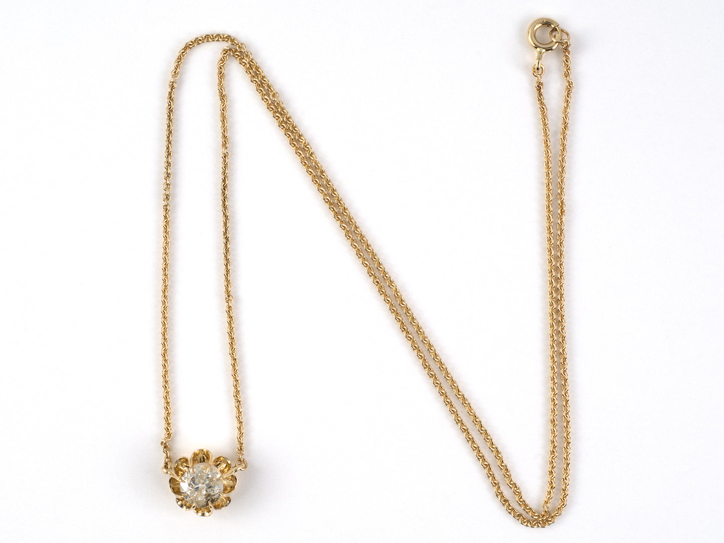 44167 - Gold Diamond 8-Prong Scalloped Solitaire Pendant