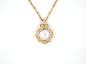 45319 - SOLD - Gold Diamond Mabe Pearl Floral Design Pendant Necklace