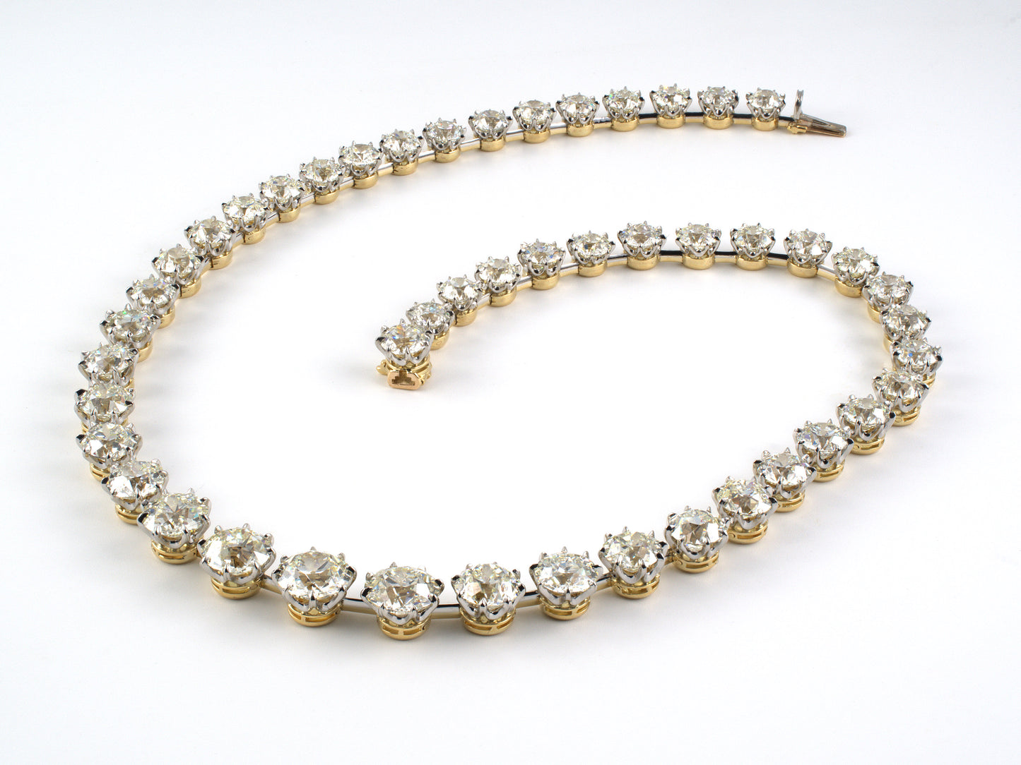 45356 - Cerro Platinum Gold GIA Diamond Knife Edge Riviere Necklace