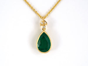 45512 - Gold Emerald Diamond Pendant Necklace