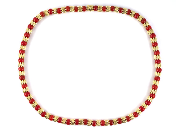 45618 - Circa 1960s Tiffany Gold Rondel Coral Bead Necklace