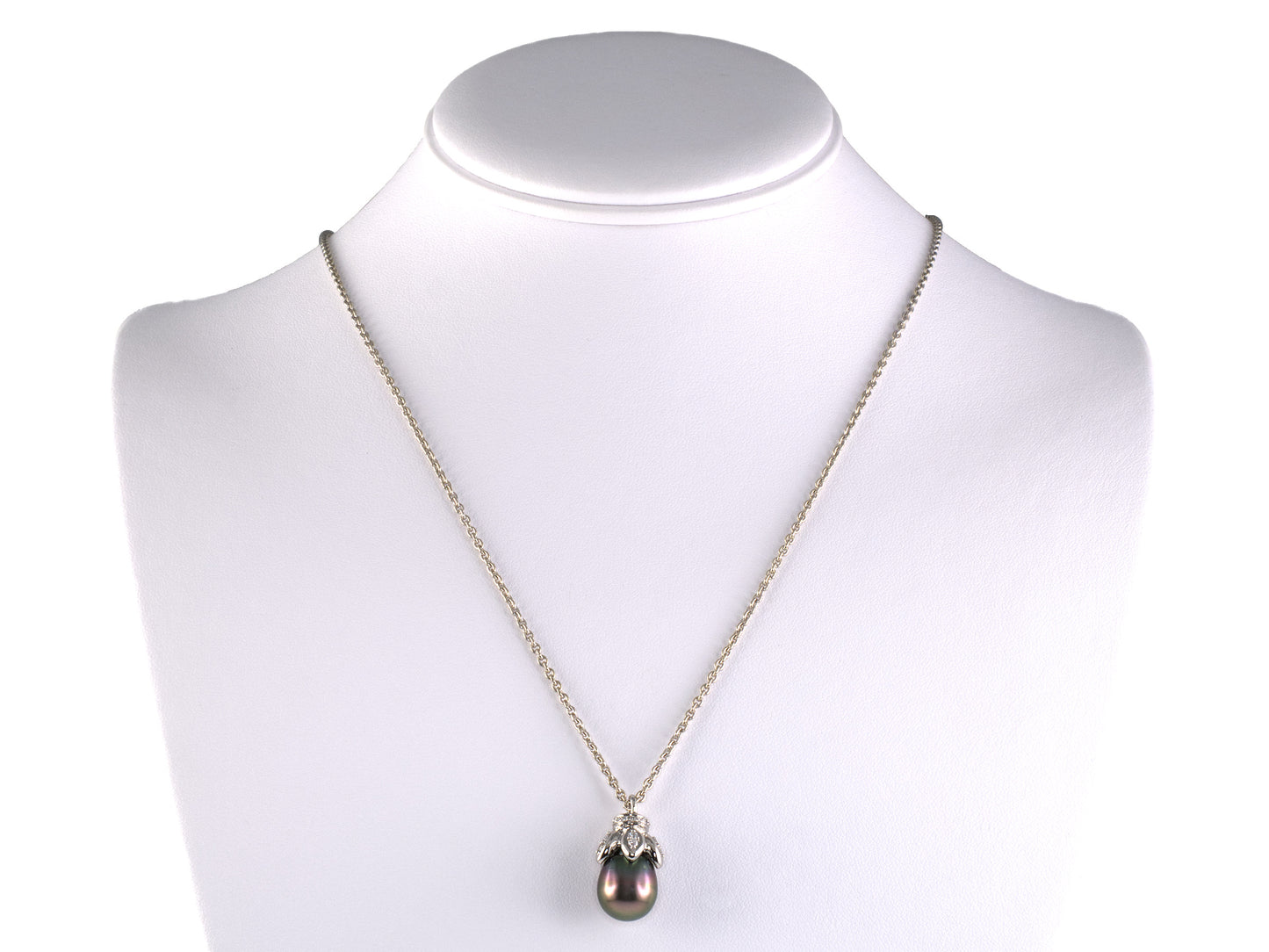 45643 - Barnett Robinson Platinum Diamond Tahitian Black Pearl Pendant