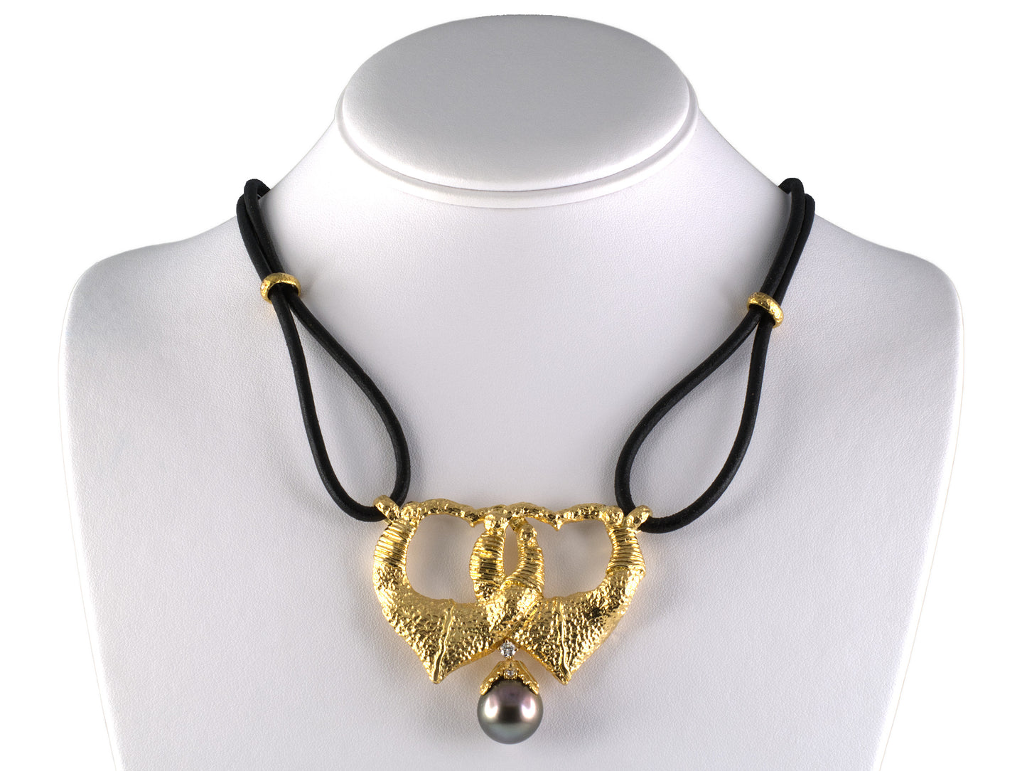 45676 - Gold GIA Tahitian Silver Pearl Diamond Interlocking Heart Necklace