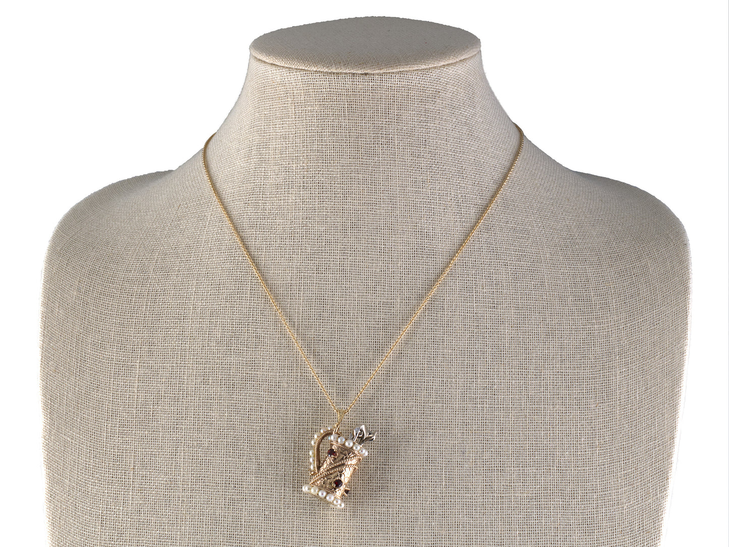 45725 - Gold Pearl Garnet Golf Bag & Clubs Carved Pendant Necklace