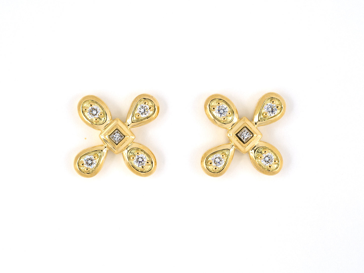 54173 - SOLD - Mimi So Wonderland Collection Gold Diamond Flower Petal Earrings