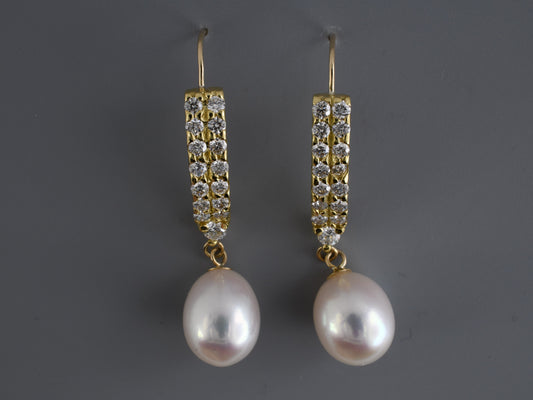 54278 - Gold Diamond Pearl Drop Earrings