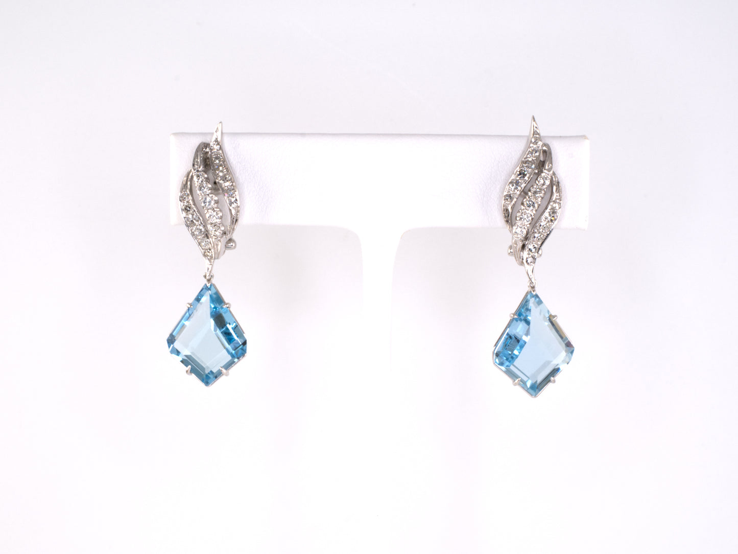 54492 - Platinum Gold Aqua Diamond Swirl Design Kite Drop Earrings