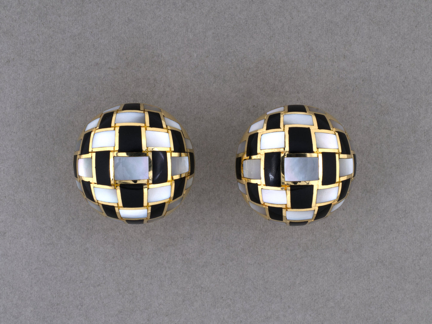 54517 - Circa 1980s Tiffany Gold Black Jade Mother Of Pearl Checkerboard Domed Earrings