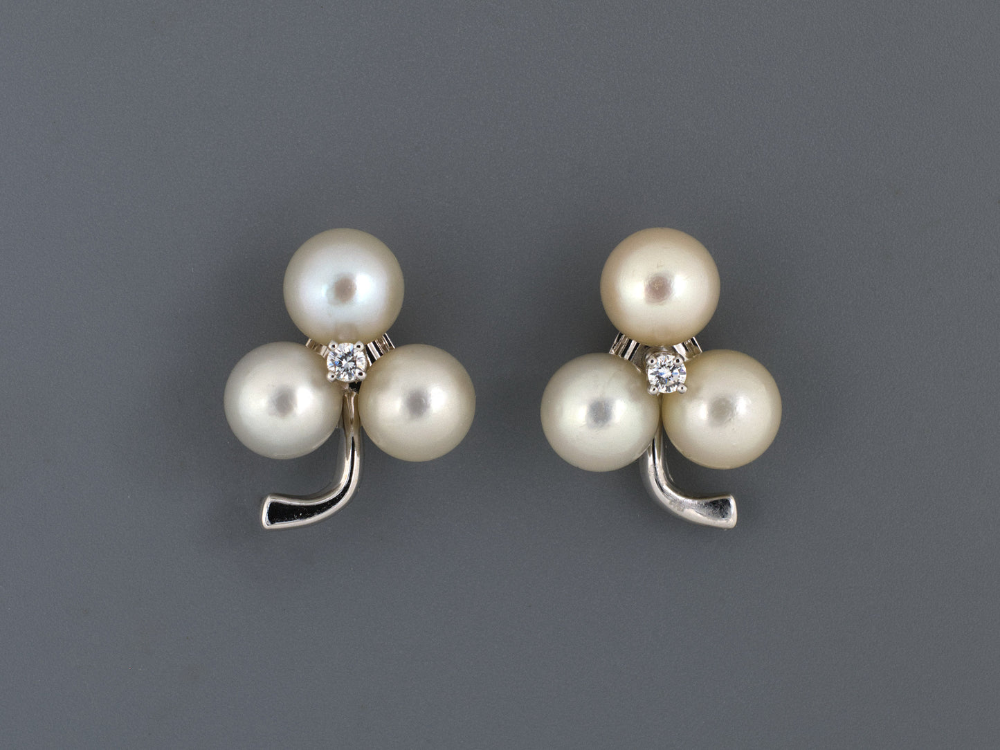 54540 - Gold Diamond Pearl 3-Leaf Clover Cluster Earrings