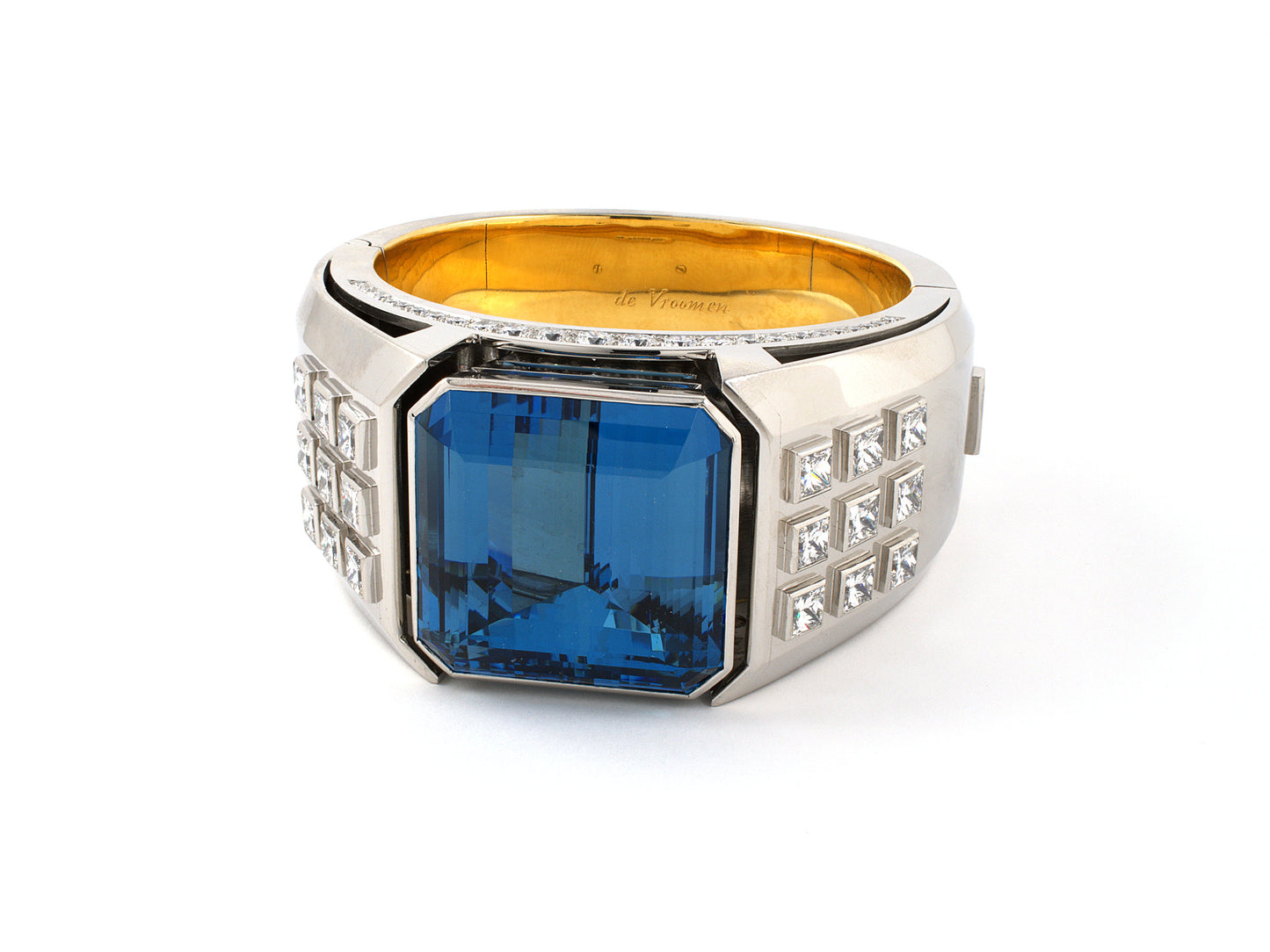 72606 - Circa 2005 De Vroomen Platinum Aqua Diamond Bangle Bracelet
