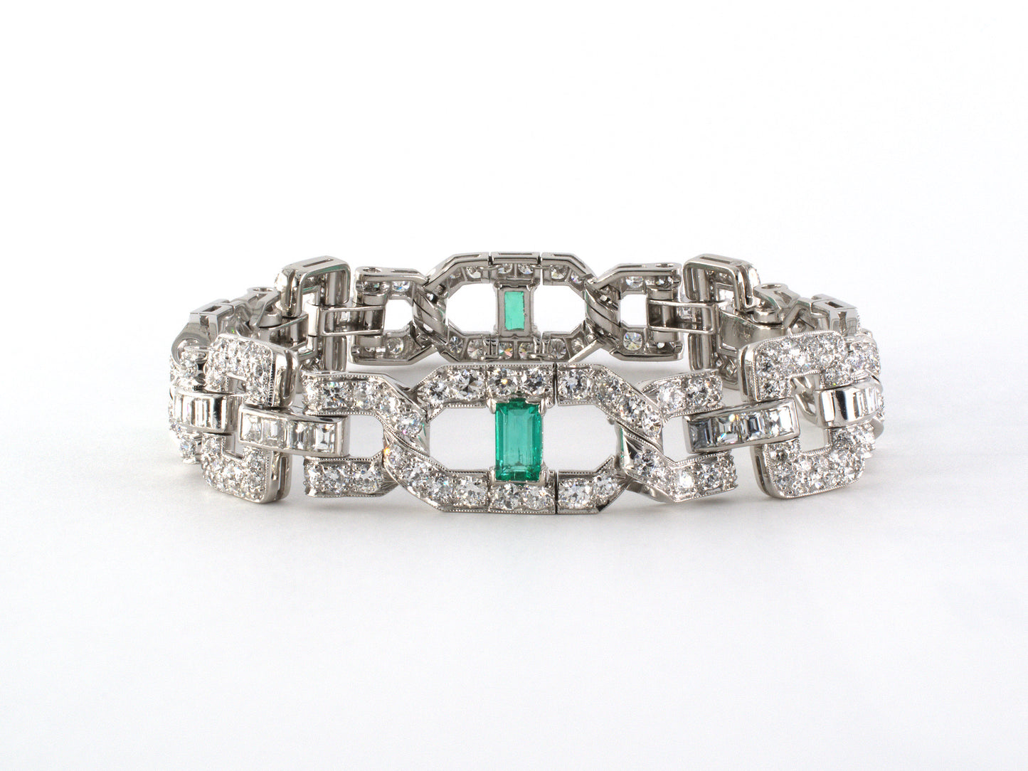 73906 - Art Deco Platinum Emerald Diamond Bracelet