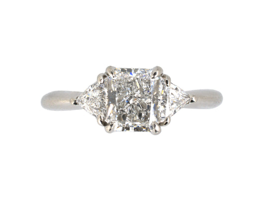901397 - Tiffany Platinum GIA Diamond 3-stone Engagement Ring