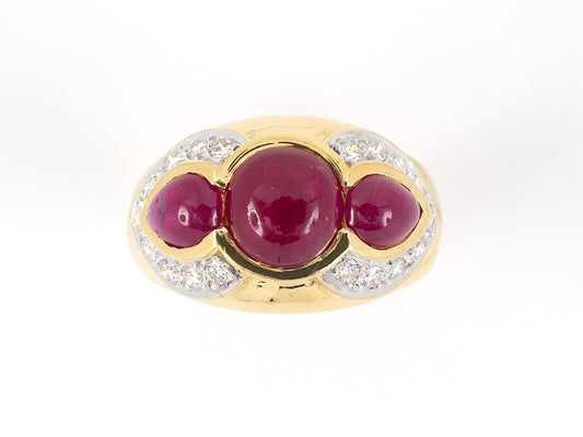 901545 - SOLD - Gold Ruby Diamond 3 Stone Ring