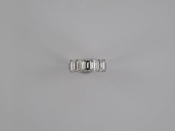 902191 - Platinum GIA Diamond Wedding-Band Ring