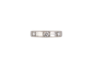 902211 - Platinum Diamond Wedding-Band Ring