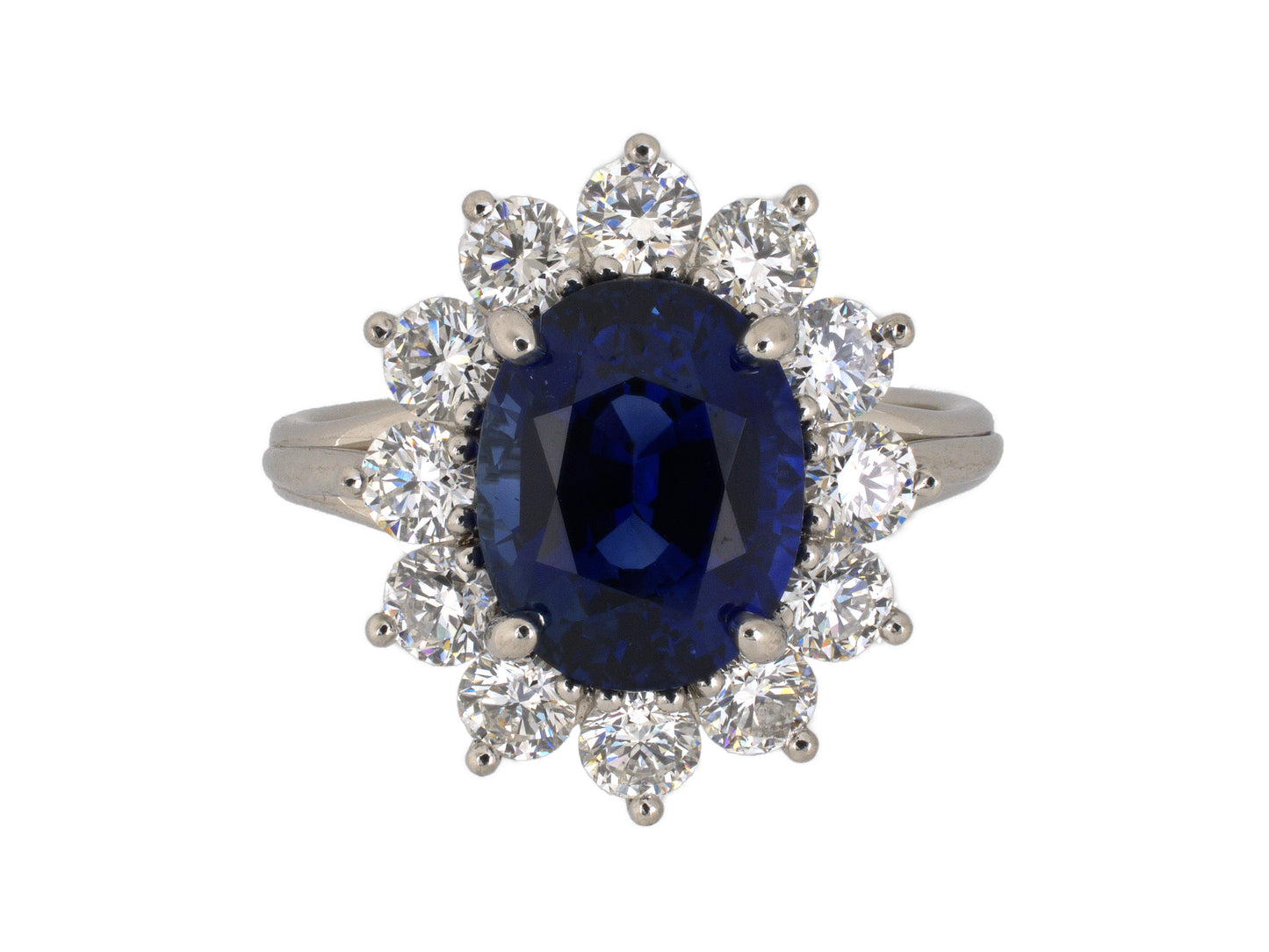 902283 - Platinum GRS Sapphire Diamond Cluster Ring