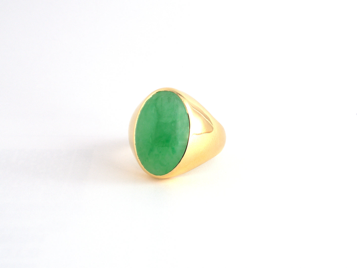 902318 - Gold GIA Jadeite Gypsy Gents Ring