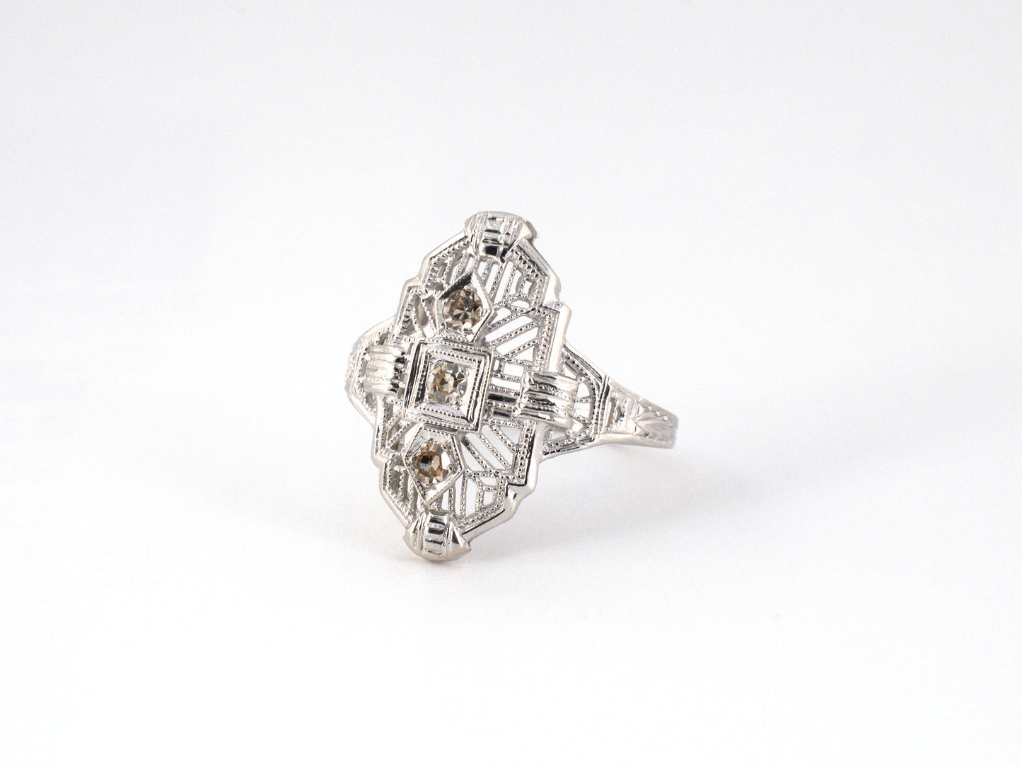 902345 - SOLD - 18K Wg Diamond Stamped Filigree 3-Stone Art Deco Dinner Ring Size 5 L Vs