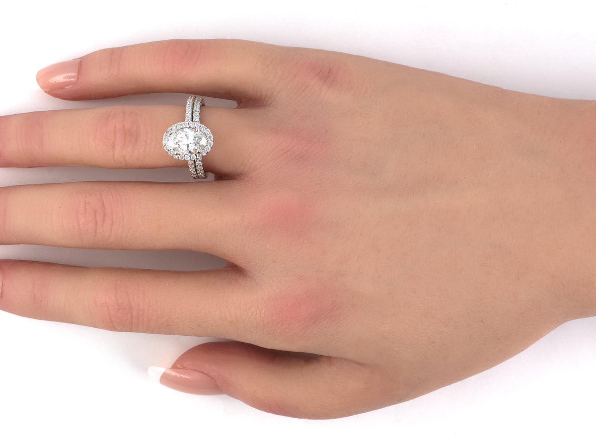 902401 - Gold Diamond Oval Halo Style Cluster Engagement Ring